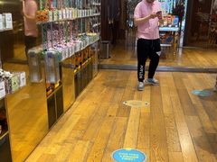 -VENCHI 闻绮(上海佛罗伦萨小镇店)