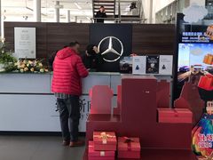 -奔驰利星行(北京花乡店)