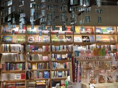 -猫的天空之城概念书店(杭州南宋御街店)