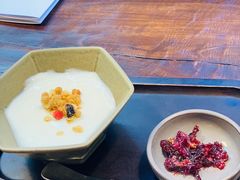 -银米·云南传统过桥米线(双廊黑金冠店)