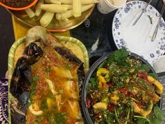 -石屏老字号4号包浆豆腐美食城(泼水广场店)