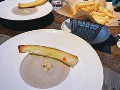 -喜洲吧·江畔老船厂·庭院餐厅(喜临院店)