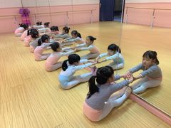 -爱德米乐艺术学院(西宸天街校区)