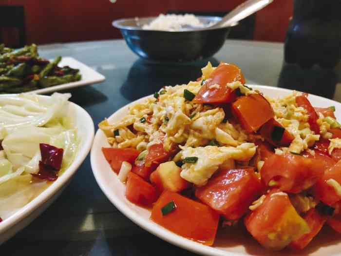 玲玲餐馆-"彩虹排骨,干烧鱼,还有铁板牛牛,感觉是他."-大众点评移动版