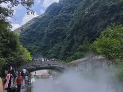 -重庆神龙峡漂流