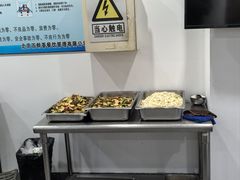 -奔驰北京极光星徽(四元桥店)