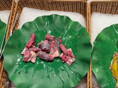 -钱小奴海鲜自助黑金店(杭州滨江龙湖店)