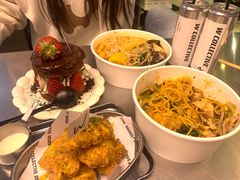 -W COLLECTIVE  DESSERT SHOP
