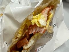 蛋饼夹里脊-小桃园·豆浆油条(复兴中路店)