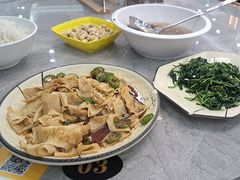 -银峰农庄·特色烧鸡·鲜无花果浸鸡