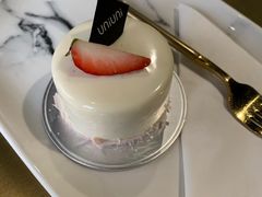 -UNI UNI(环亚凯瑟琳店)