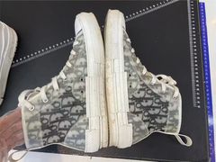 -爱革·洗衣改衣·洗鞋修鞋·洗包修包·奢侈品护理(宝地广场店)