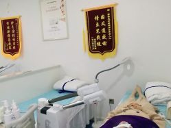 -蕾特恩专业祛痘·皮肤管理