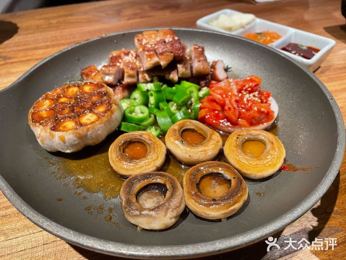 TAIFORKS 大福食堂·山葵烤肉料理·拌饭(宝安店)意式鳀鱼酱碳烤黑猪肉图片