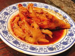 -爆炸头阿姨小四川正宗川味小吃(无任何分店)