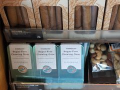 零售区-星巴克臻选(郑州中原万达店)