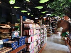 -三只松鼠生活馆(芜湖弋江金鹰店)