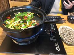 -陆记牛庄·碳锅龙虾烧烤(爱上花园店)