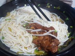-花溪巷牛肉粉(泉城路店)