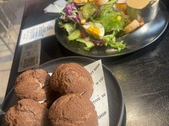 -W COLLECTIVE  DESSERT SHOP