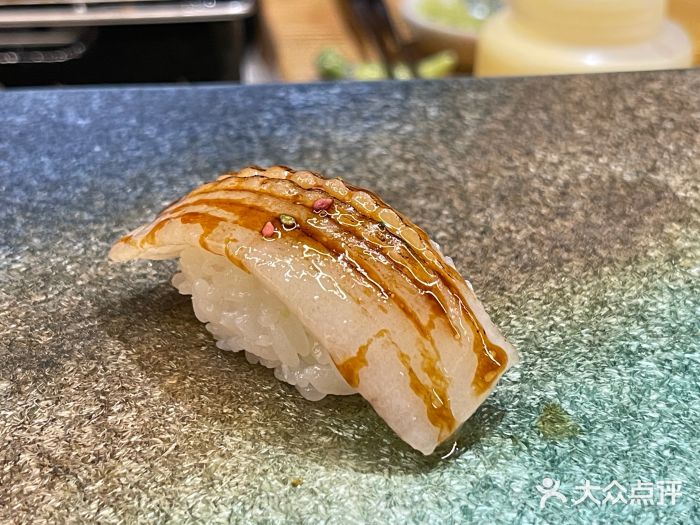 Sushi Hanzo半藏(天环广场店)左口鱼裙边寿司图片