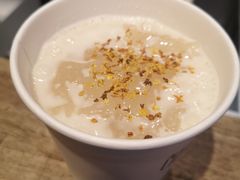 白雪黑糯米热冰粉-甜心闲生传统手工冰粉(太古里店)