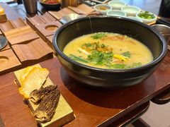 -银米·云南传统过桥米线(双廊黑金冠店)