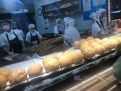 面包甜点陈列柜-鲍师傅糕点(国金街店)