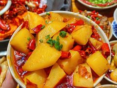 烧土豆-四小区火锅·巷子里的重庆火锅(花照壁店)
