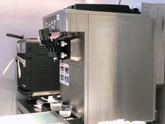 -喜茶(北京华贸购物中心店)