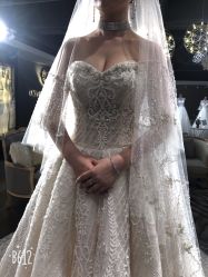 点击看大图 -艾米丽婚纱礼服