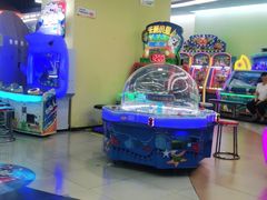 -爱玩嘉年华(龙湖曲江天街店)