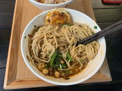 -呼啦面馆·头牌豌杂面(爱琴海店)