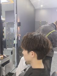 -藤野造型烫染·漂发