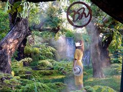 -Chom Cafe and Restaurant