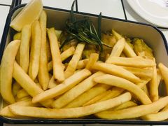 美式风味炸鸡翅配薯条-MIKAKU(万达广场上海宝山店)