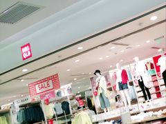 -优衣库(上海虹口龙之梦店)