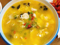 -赶海部落海鲜城(海阳路店)