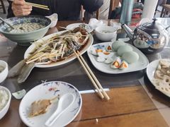 -微山岛春天里酒家