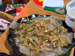 -果松木炭酸菜铜火锅·外婆参鸡汤