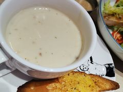 蘑菇忌廉汤-卡朋西餐(悦汇城店)