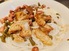 -牛八宝桂林米粉(八里庄店)