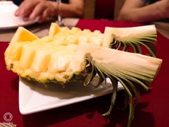 餐前菠萝-Daddy Nimman Chiang Mai