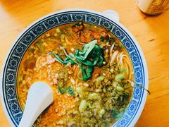 辣肉面-沪西老弄堂面馆(定西路店)