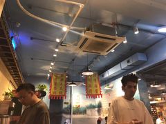 -马路边边 传媒大学店