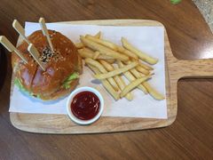 德州经典牛肉芝士汉堡-G+KITCHEN(龙湖狮山天街店)