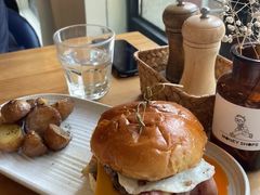 猛兽大汉堡配松露调味小土豆-Money Shops(愚园路店)