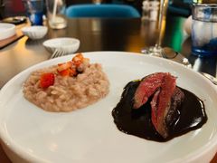 草莓烩饭配鸽子胸肉-卡佩罗意大利餐厅及酒吧Al Cappello Trattoria