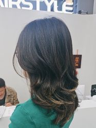 -DO A HAIRSTYLE