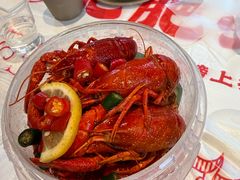 -肥肥虾庄·金牌油焖大虾(汉街SKP店)